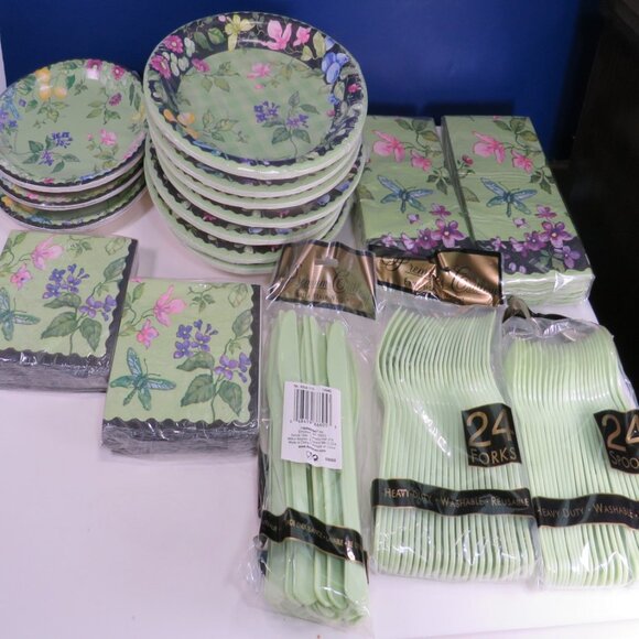 Spring (set of 24) Paper Plates, Cutlery & Napkins Party Set NEW Shower, Family - Picture 1 of 12